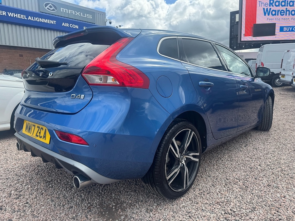 Volvo V40 D4 R-design Pro Blue #5