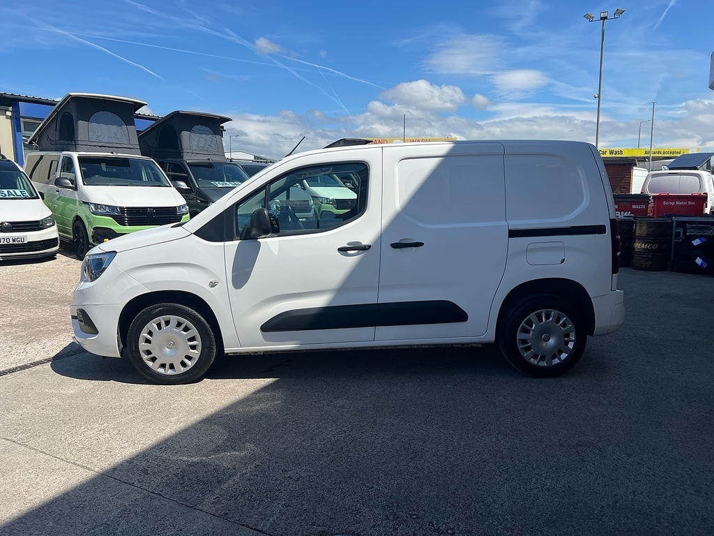 Vauxhall Combo Turbo D 2300 Sportive DL70DPY White #6