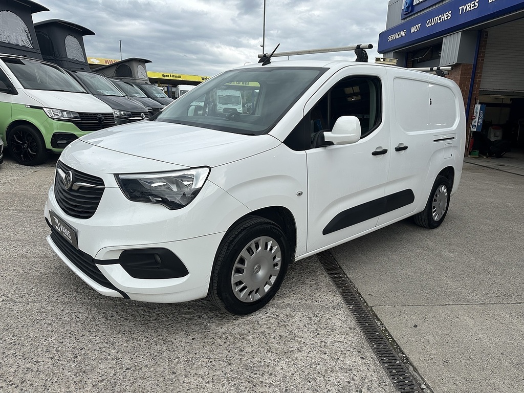 Vauxhall Combo Turbo D 2300 Sportive White #6