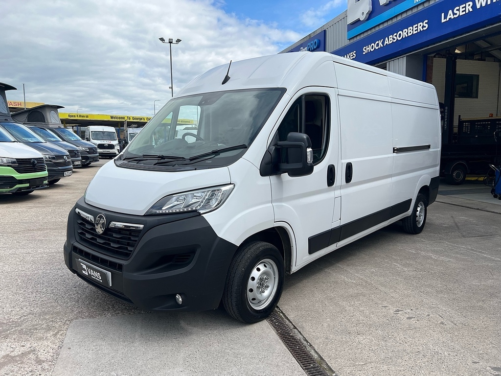 Vauxhall Movano Diesel White #10