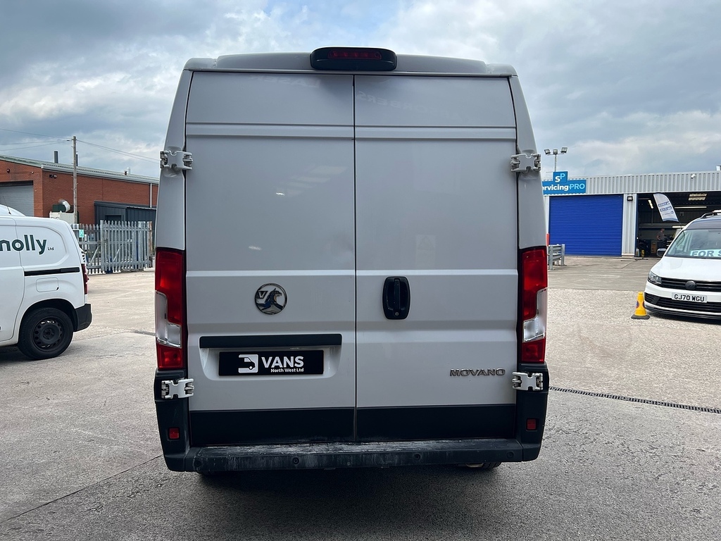 Vauxhall Movano Diesel White #7