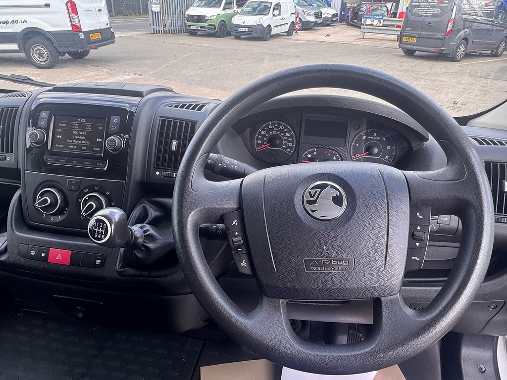 Vauxhall Movano 2.2 Turbo D 140Ps H2 Van Dynamic #8