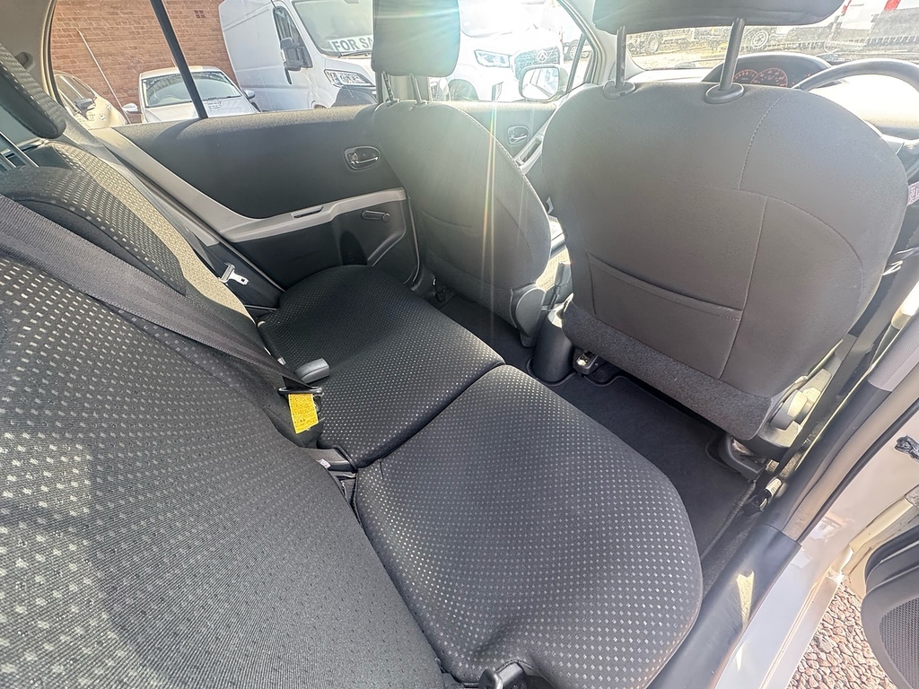 Toyota Yaris  Blue #17