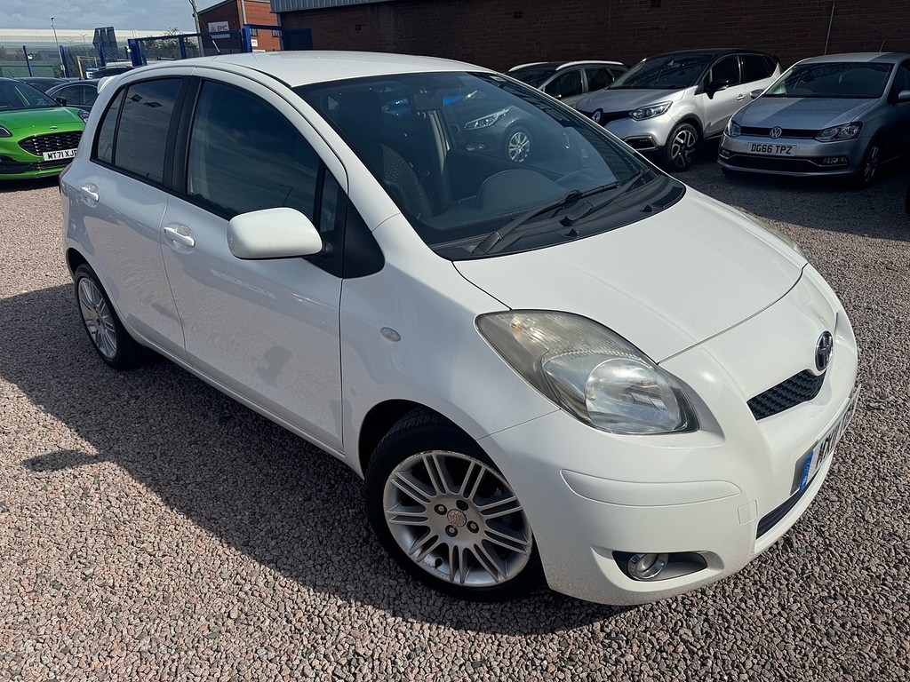 Toyota Yaris Dual Vvt-i Sr White #2