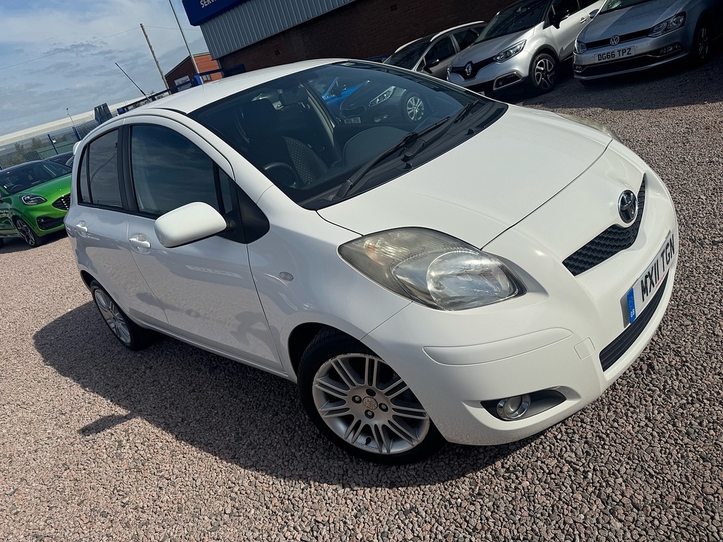 Toyota Yaris  Blue #12