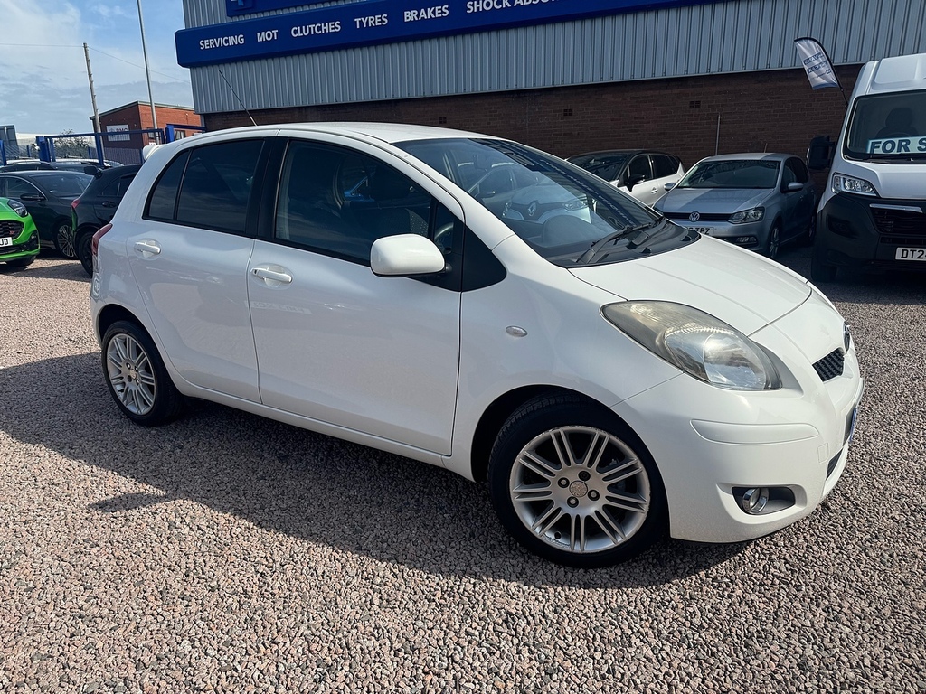 Toyota Yaris Dual Vvt-i Sr White #5