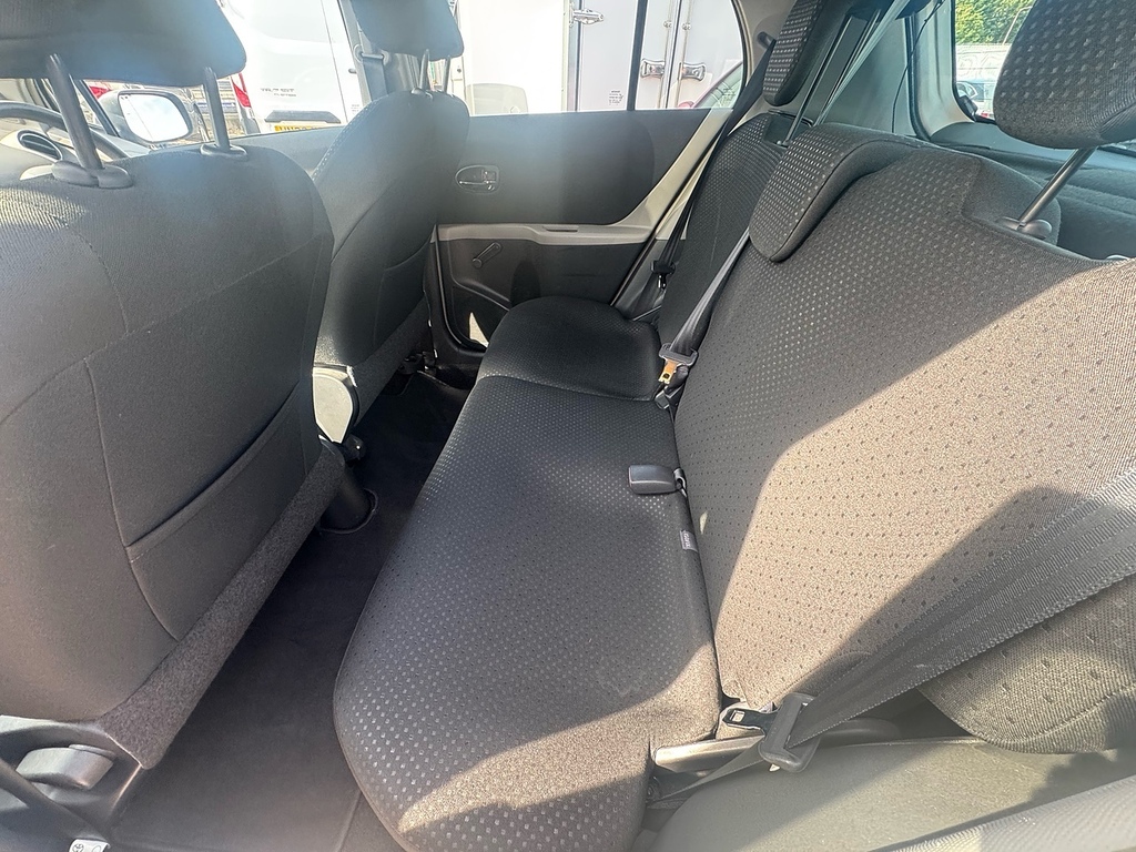 Toyota Yaris  Blue #18