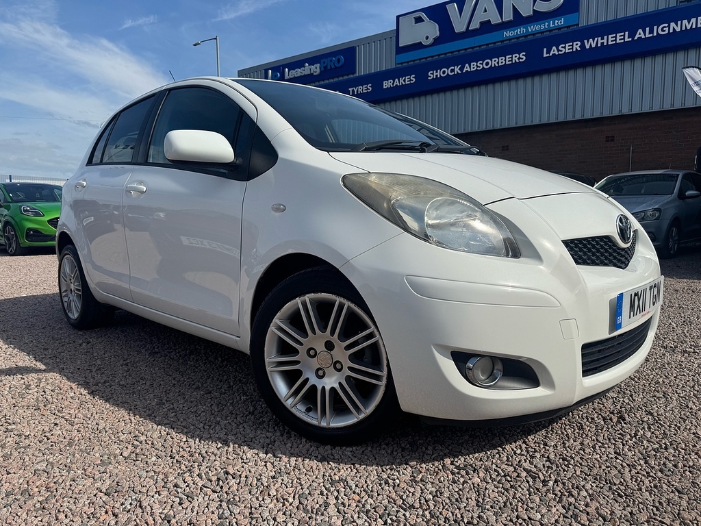 Toyota Yaris Dual Vvt-i Sr White