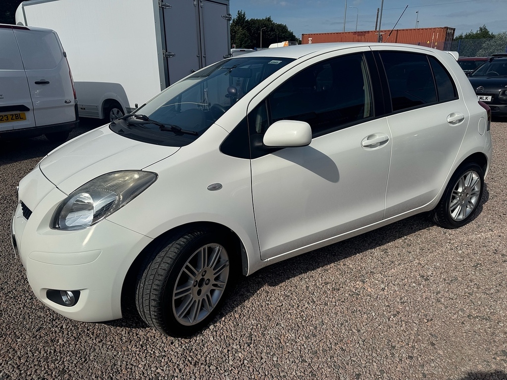 Toyota Yaris  Blue #10