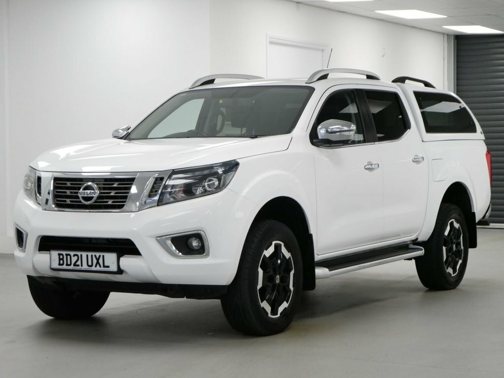 Nissan Navara 2.3L Dci Tekna Pickup Double Cab White