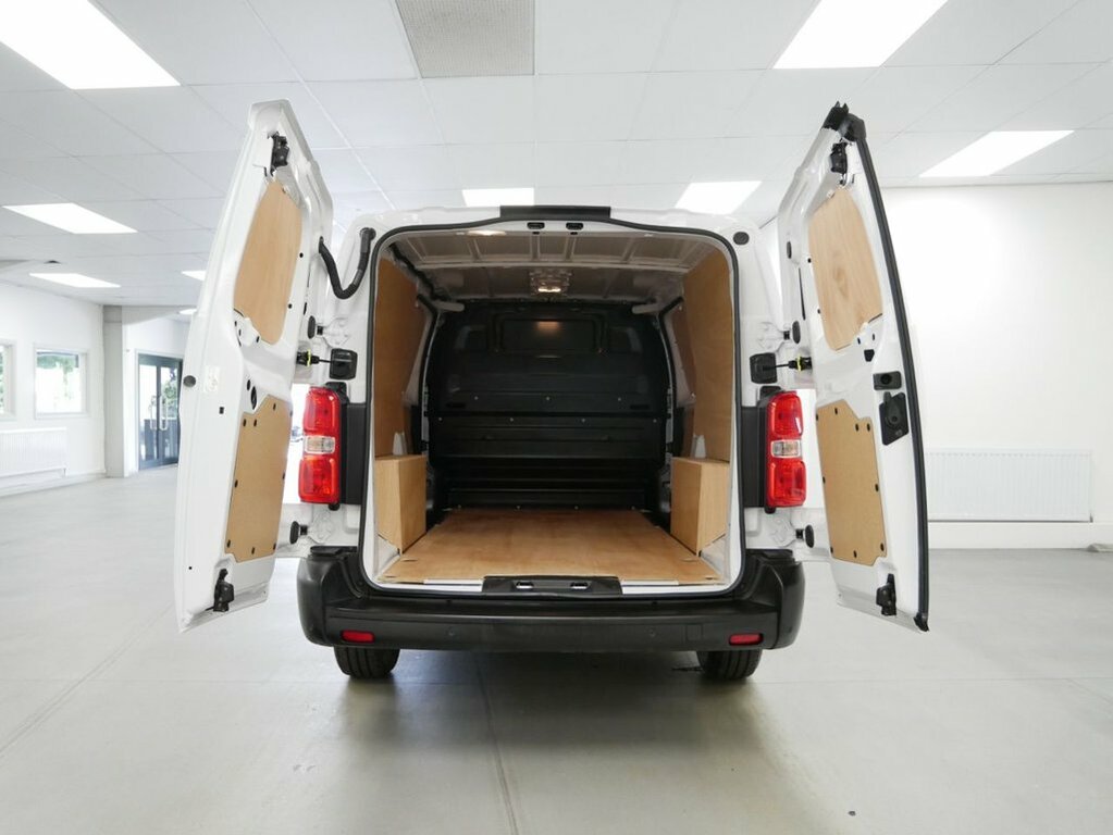 Vauxhall Vivaro 3100 100Kw Prime 50Kwh H1 Van White #11