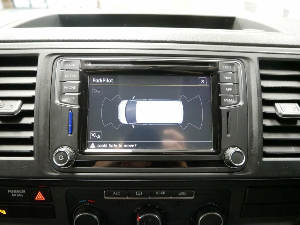 Volkswagen Transporter Shuttle 2L T3tdi Shuttle S Bmt Green #19
