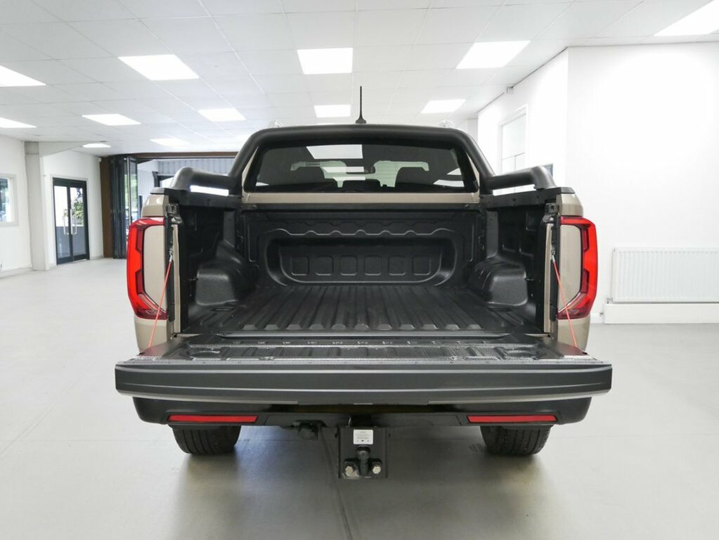 Volkswagen Amarok 3L 3.0 Tdi V6 Panamericana Pickup Double Cab D Beige #5