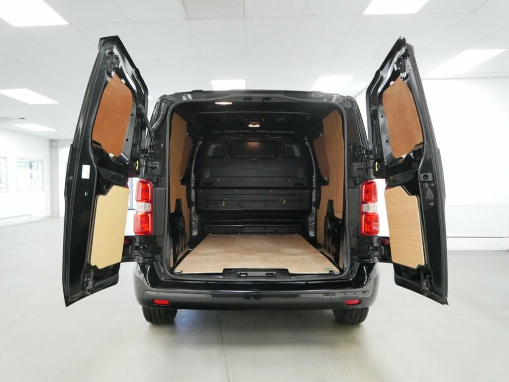 Vauxhall Vivaro 1.5L Turbo D 2700 Pro Panel Van 6Dr Black #5
