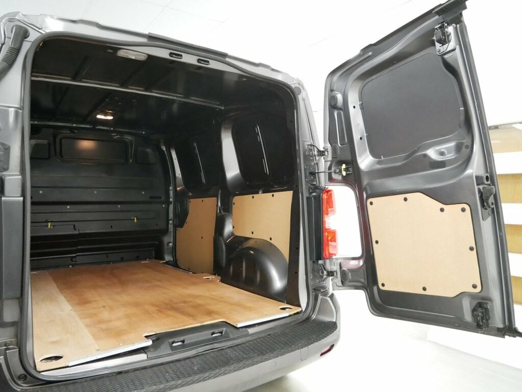 Peugeot Expert Expert Professional Medium Red #27