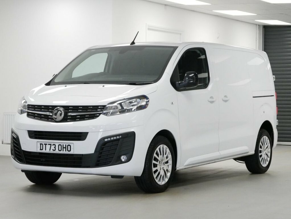 Vauxhall Vivaro 1.5L Turbo D 2900 Pro Panel Van 6Dr White