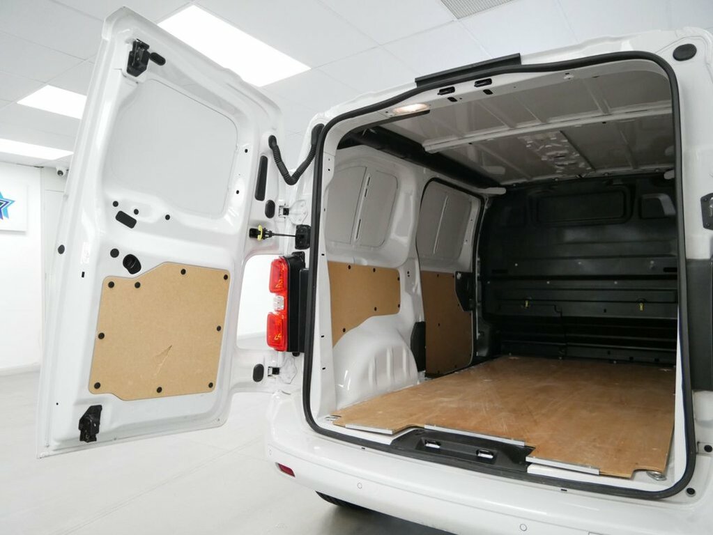 Vauxhall Vivaro 1.5 Turbo D 120 Prime H1 Van White #25