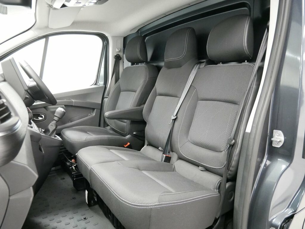Renault Trafic Mpv Grey #3