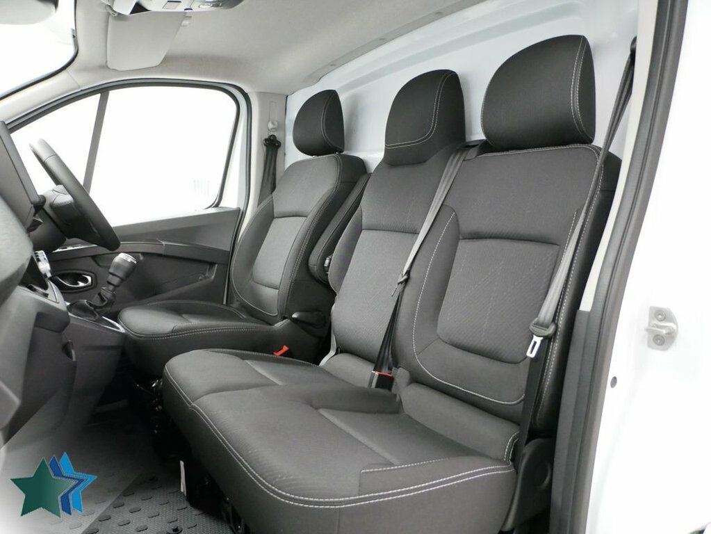 Renault Trafic Mpv White #3