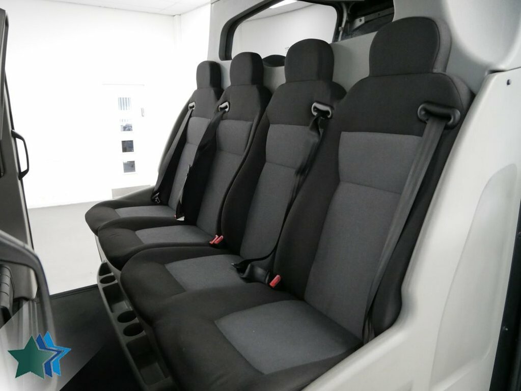 Renault Master 2.3L Dci 35 Crew Van Double Cab 6Dr Grey #2