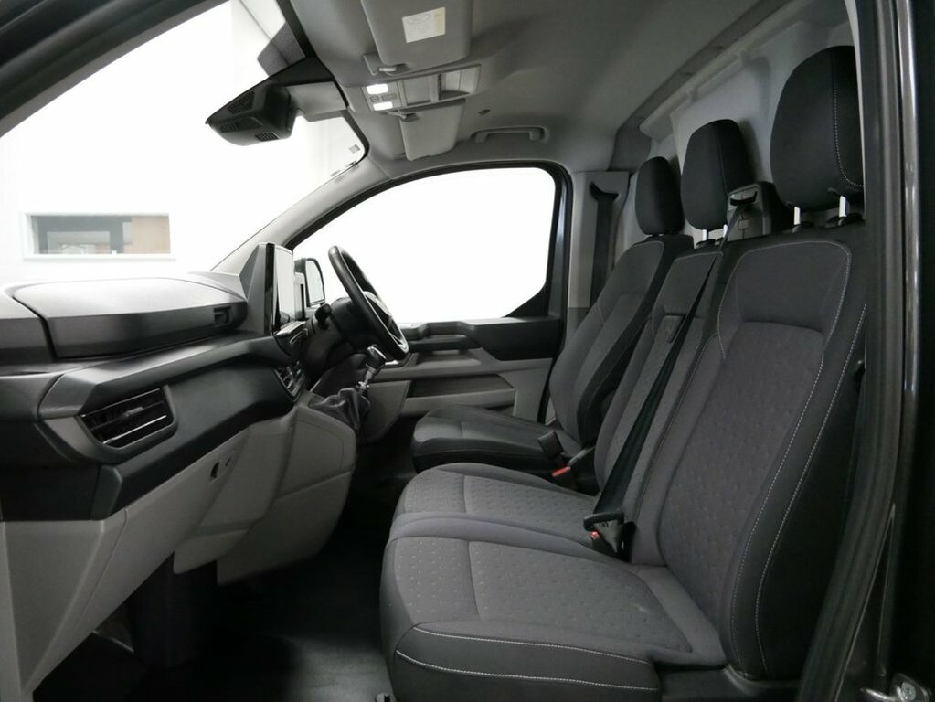 Ford Transit Custom 300 Lwb 2.0 Tdci Limited 136Ps White #31
