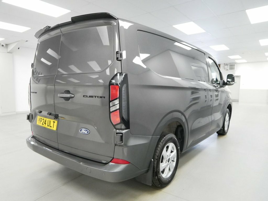 Ford Transit Custom 300 Lwb 2.0 Tdci Limited 136Ps White #11