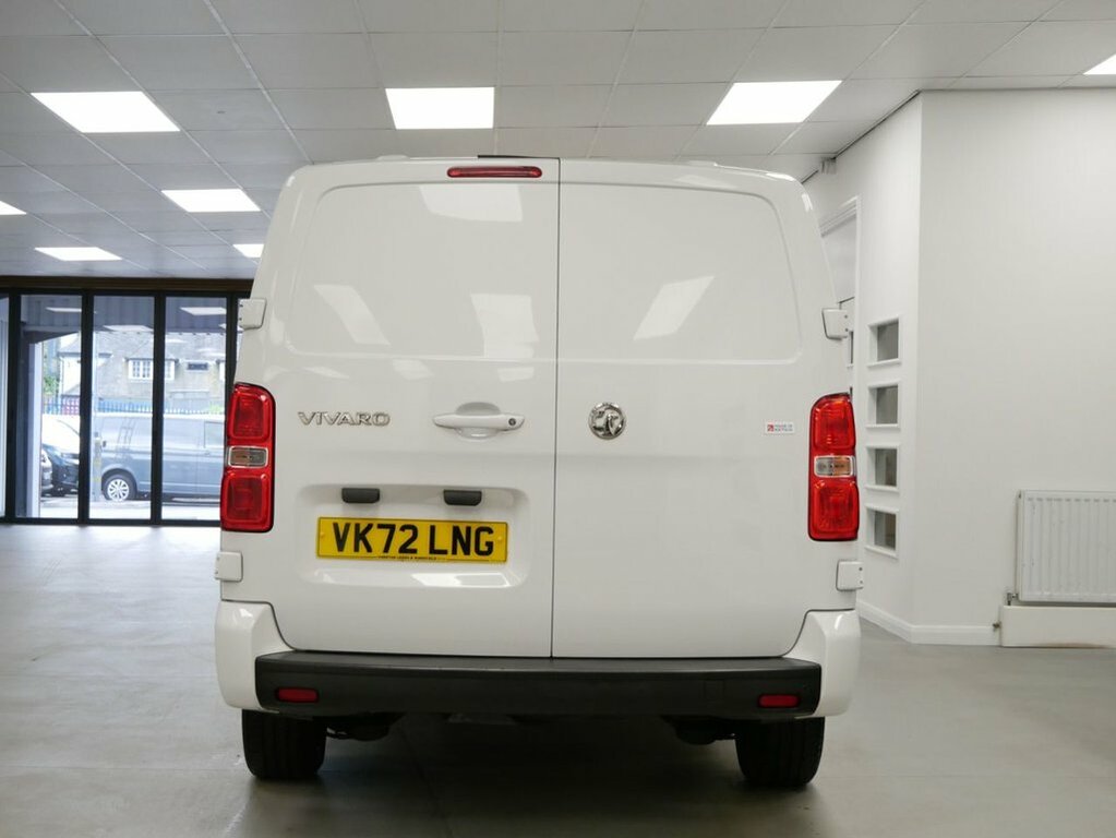 Vauxhall Vivaro Dynamic White #10