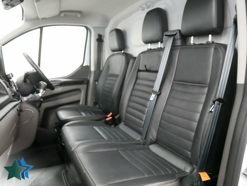Ford Transit Custom 2L 2.0 300 Ecoblue Trail Panel Van Manu White #3