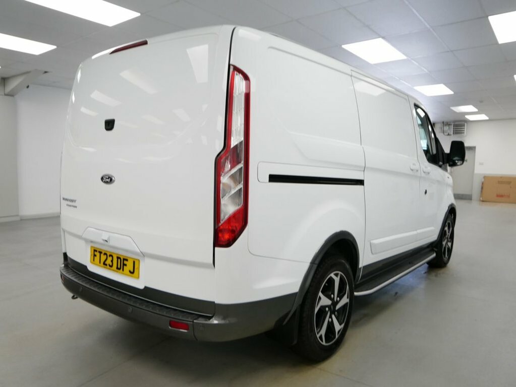 Ford Transit Custom 2.0 Ecoblue 170Ps Low Roof Sport Van  #11