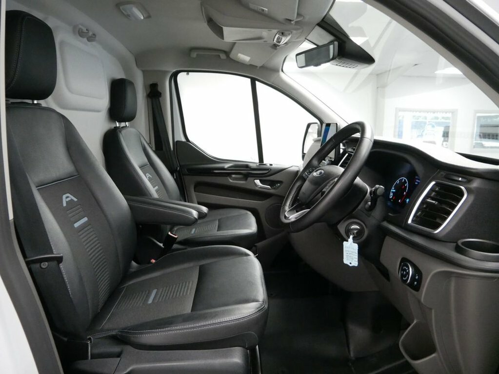 Ford Transit Custom 2.0 Ecoblue 170Ps Low Roof Sport Van  #15