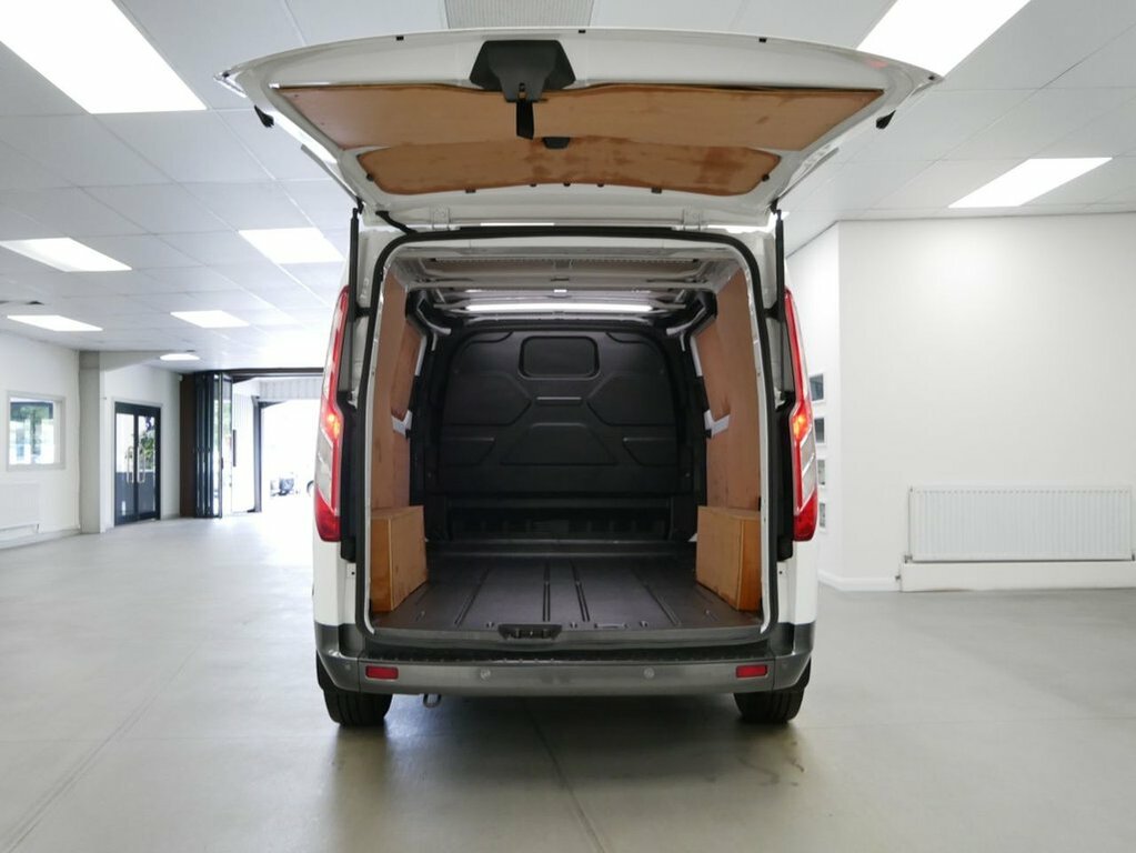 Ford Transit Custom 2.0 Ecoblue 170Ps Low Roof Sport Van  #12