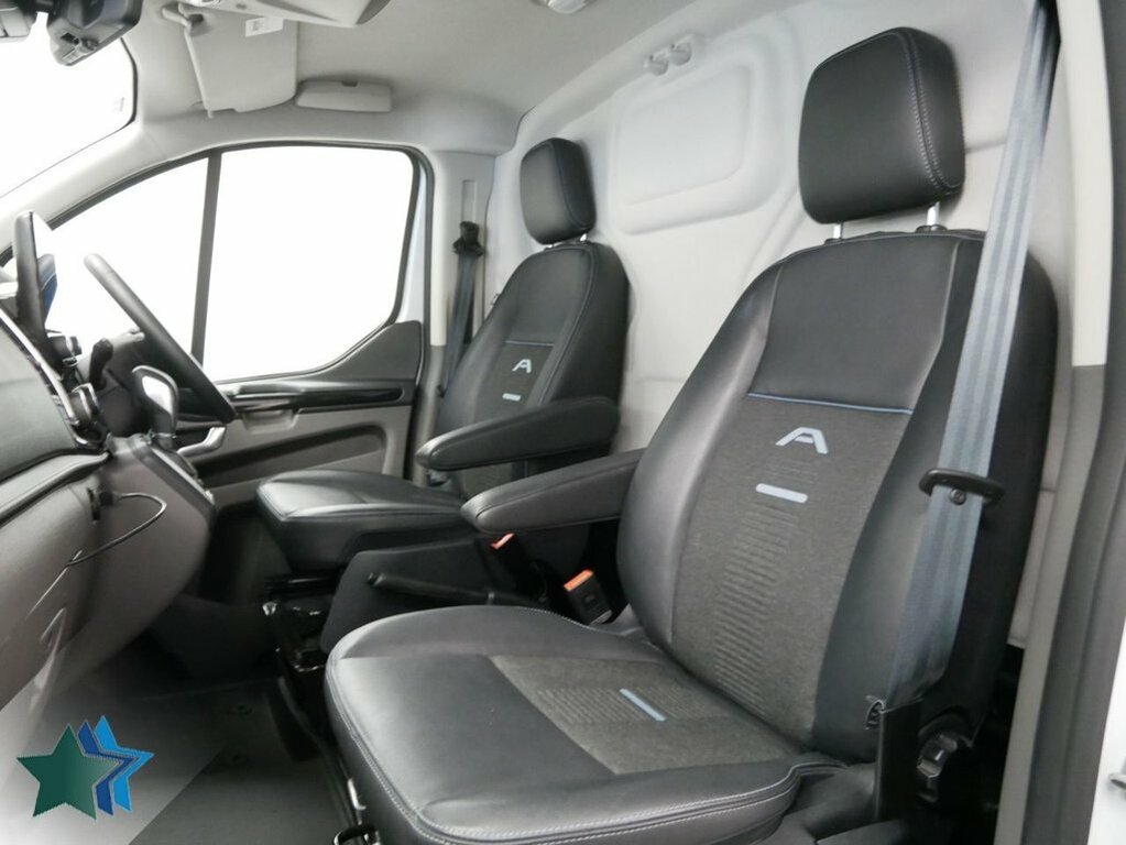 Ford Transit Custom 2L 2.0 300 Ecoblue Active Panel Van Aut White #3