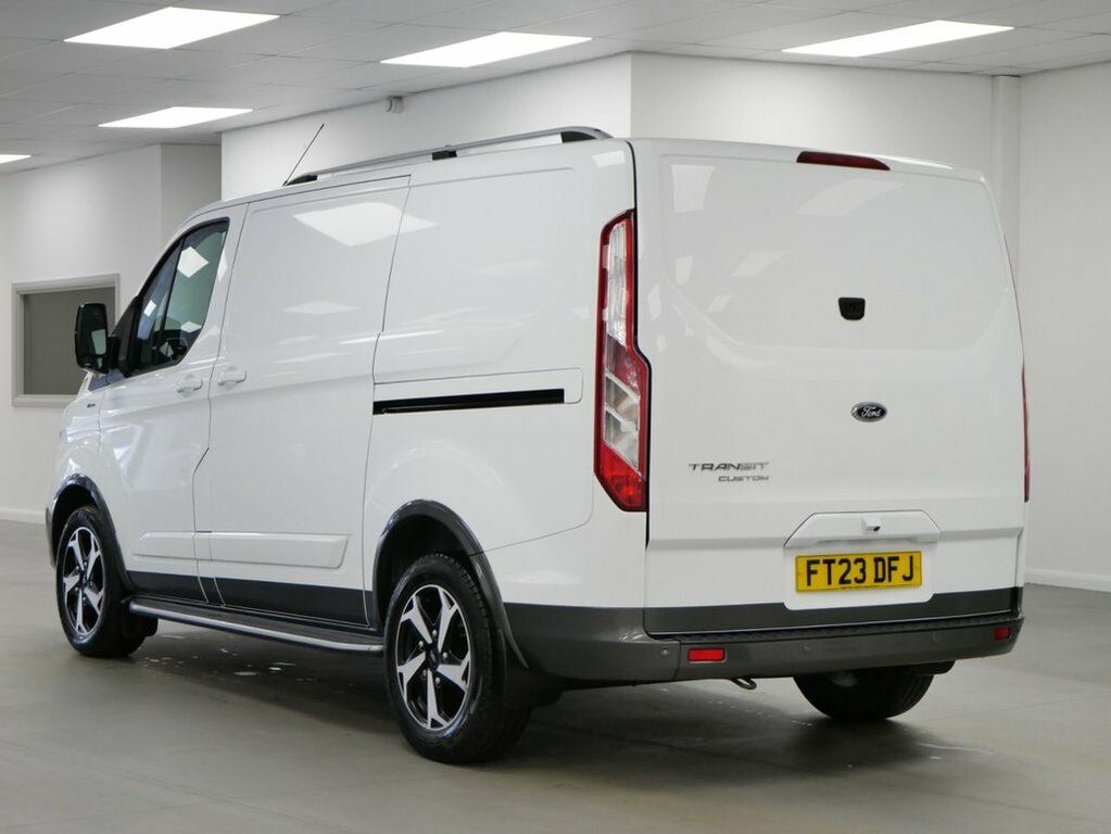 Ford Transit Custom 2.0 Ecoblue 170Ps Low Roof Sport Van  #9