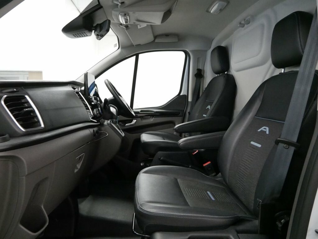 Ford Transit Custom 2.0 Ecoblue 170Ps Low Roof Sport Van  #24