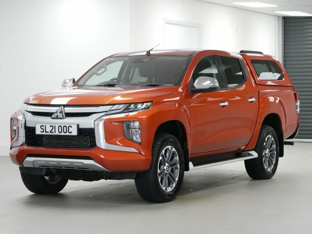 Mitsubishi L200 2.3L 2.2 Di-d Dc Barbarian Pickup Double Cab D Orange