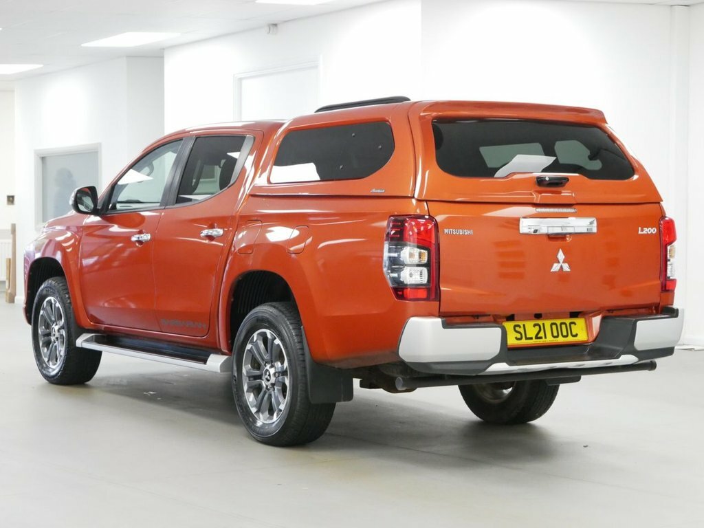 Mitsubishi L200 Double Cab Di-d 150 Barbarian 4Wd Silver #10