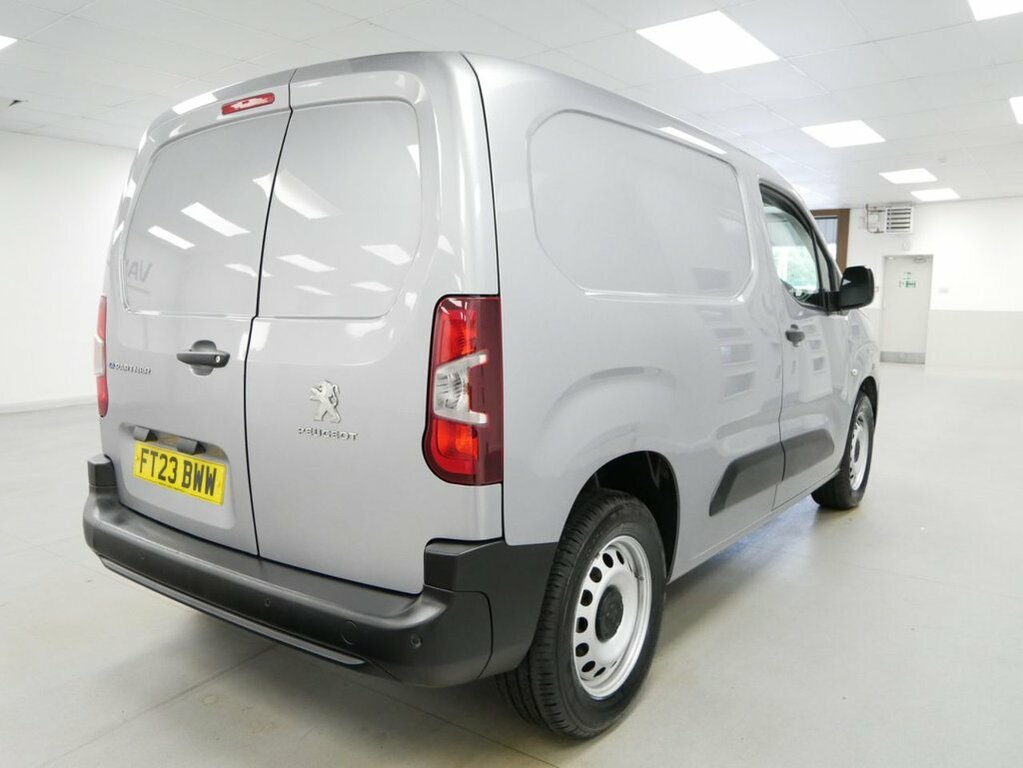 Peugeot E-Partner 800 50Kwh Professional Premium Standard Panel Va White #12