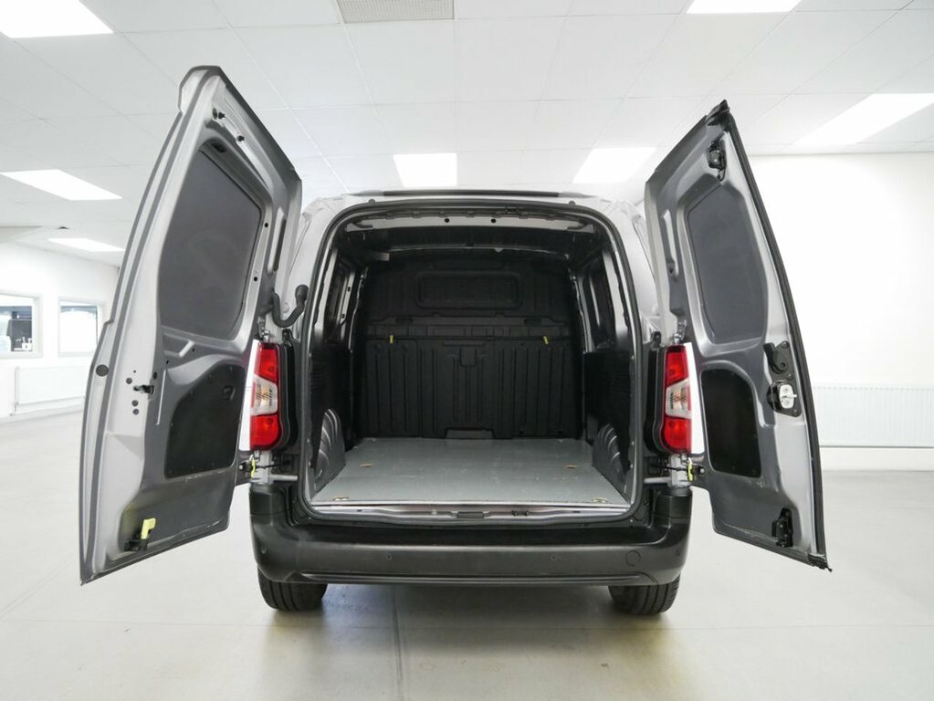 Peugeot E-Partner 800 50Kwh Professional Premium Standard Panel Va White #13