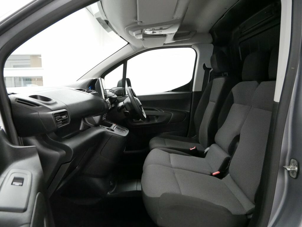 Peugeot E-Partner 800 50Kwh Professional Premium Standard Panel Va White #23