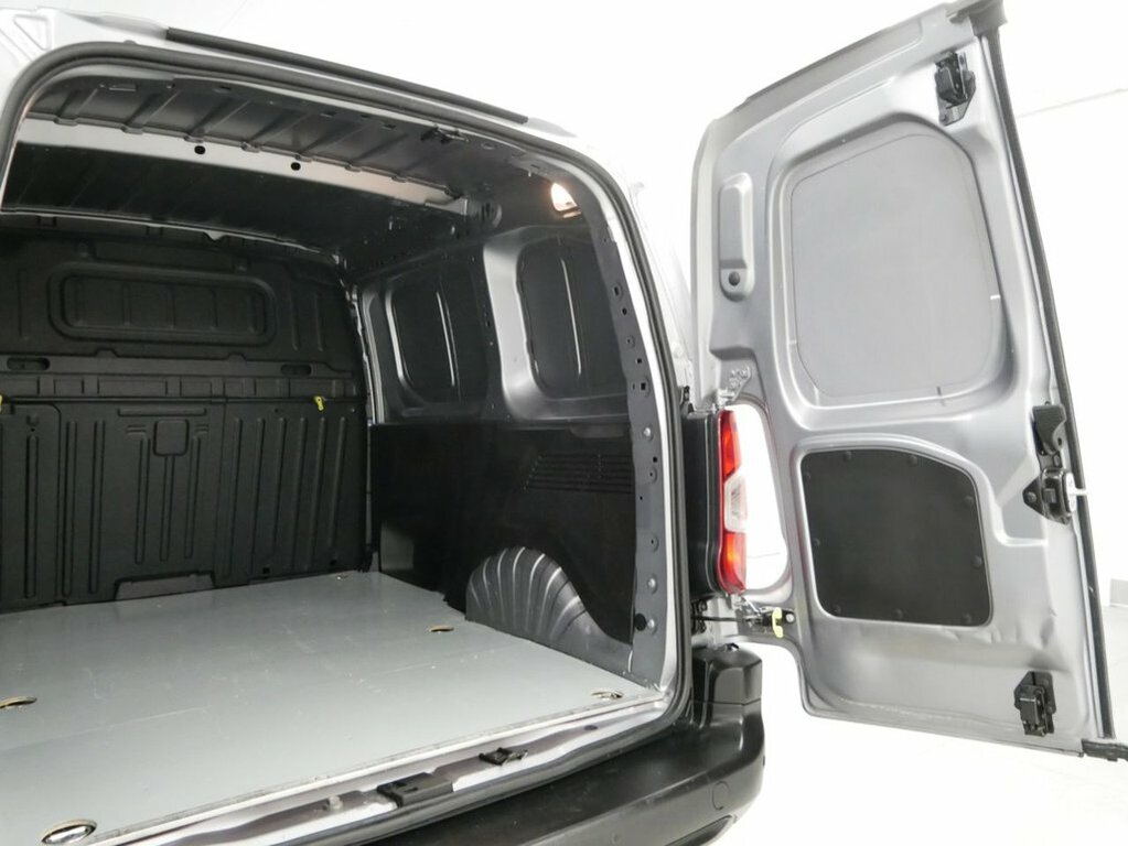 Peugeot E-Partner 800 50Kwh Professional Premium Standard Panel Va White #28
