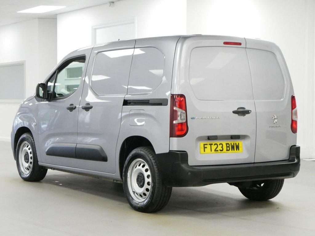 Peugeot E-Partner 800 50Kwh Professional Premium Standard Panel Va White #10