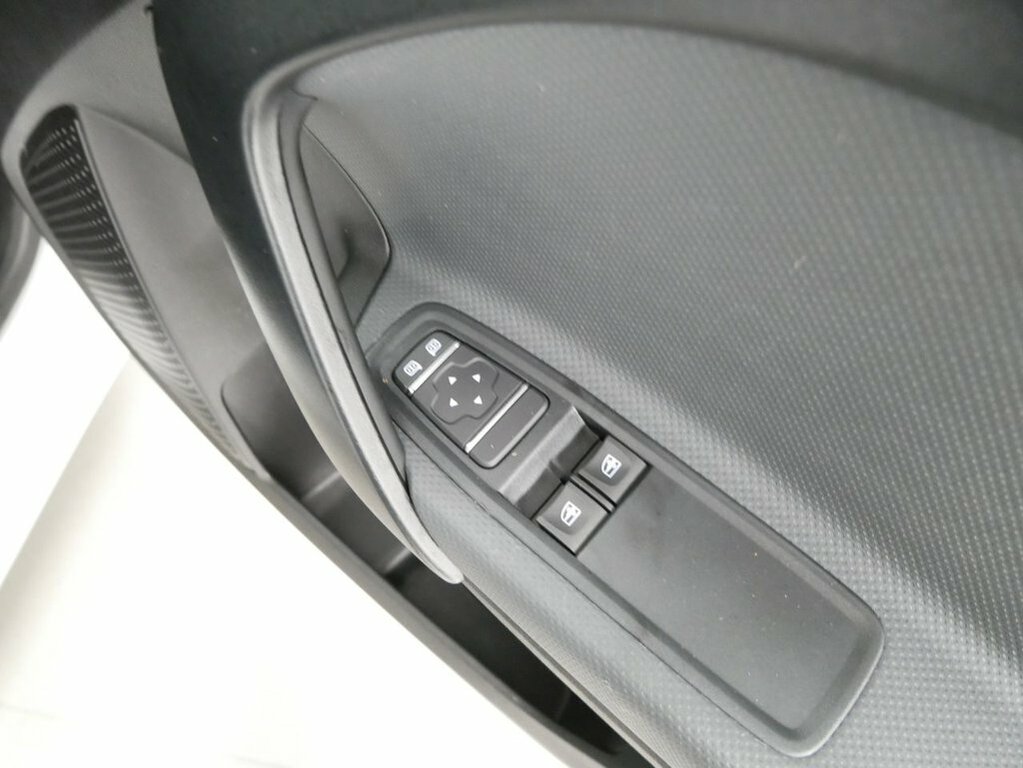 Mercedes-Benz CITAN Pro White #25