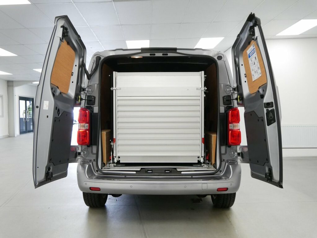 Vauxhall Vivaro 2L 2.0 Turbo D 3100 Elite Panel Van 6Dr Aut Grey #5