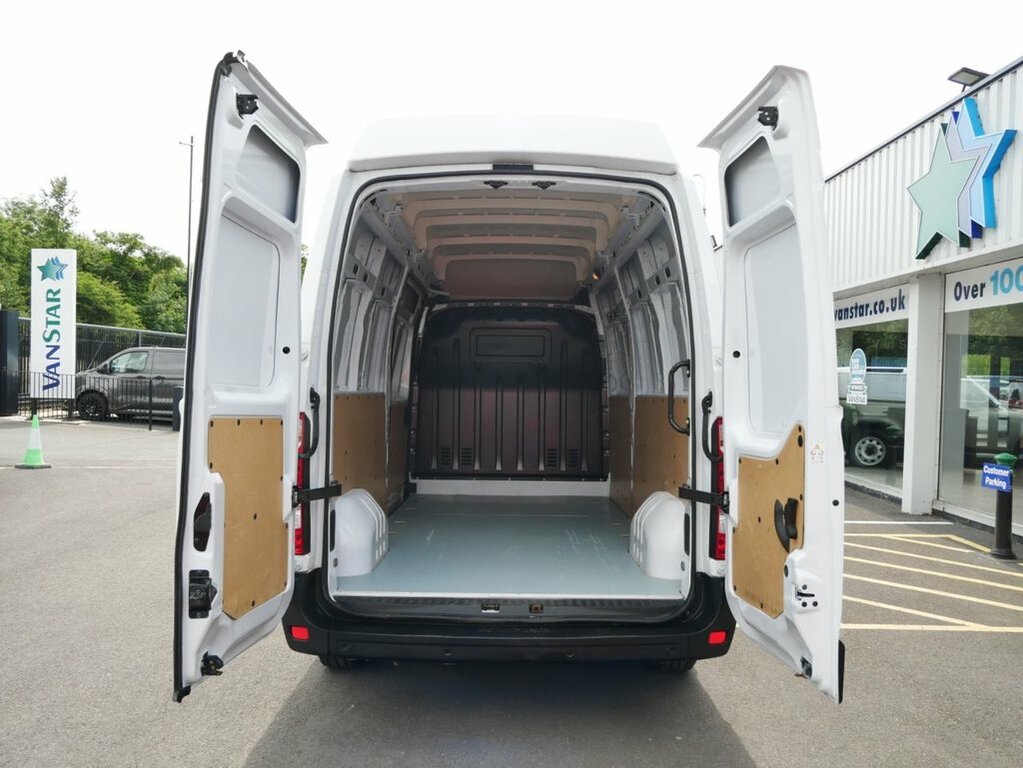 Renault Master 2.3L Dci 35 Business Panel Van F White #2