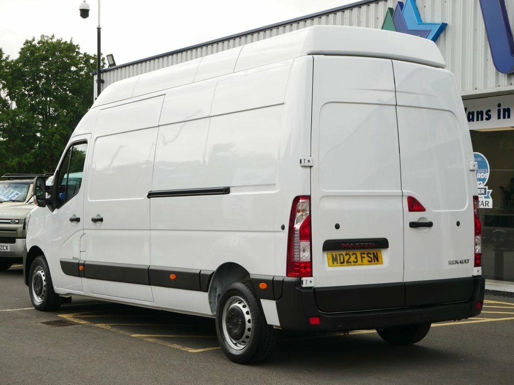 Renault Master 2.3L Dci 35 Business Panel Van F White #6