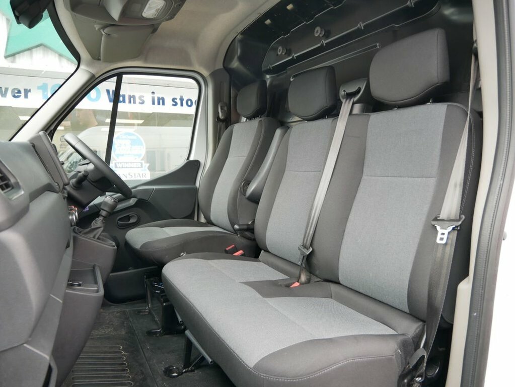Renault Master 2.3L Dci 35 Business Panel Van F White #3