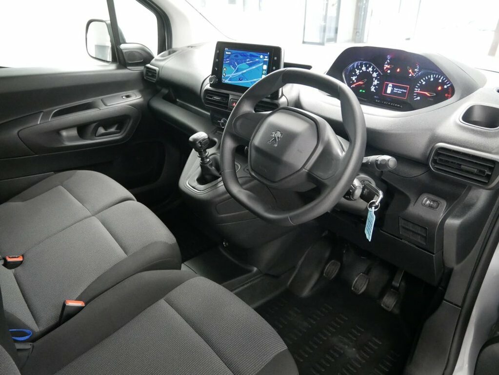 Peugeot Partner L2 Pro Premium White #12