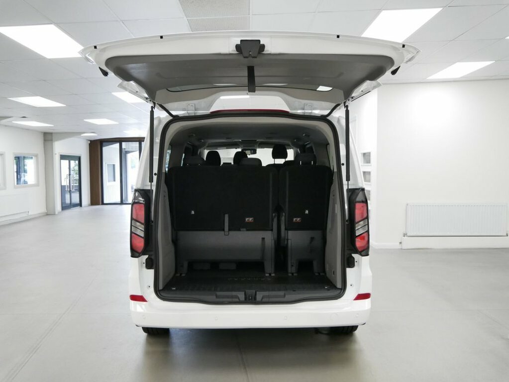 Ford Tourneo Custom 2.0 320 Ecoblue Titanium Luxe Minibus Double Cab 5  #14