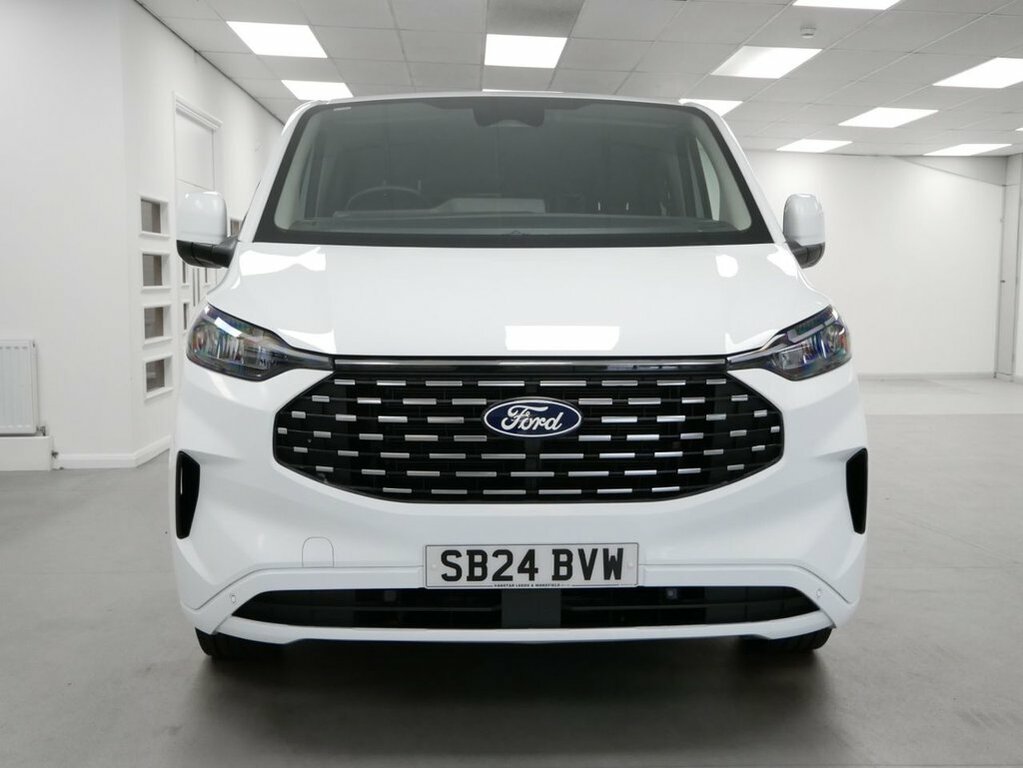 Ford Tourneo Custom 2.0 320 Ecoblue Titanium Luxe Minibus Double Cab 5  #9