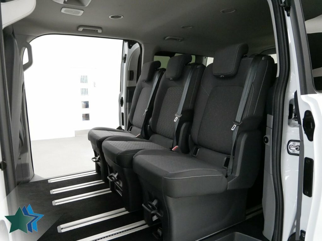 Ford Tourneo Custom 2L 2.0 320 Ecoblue Titanium Luxe Minibus Double Ca White #3